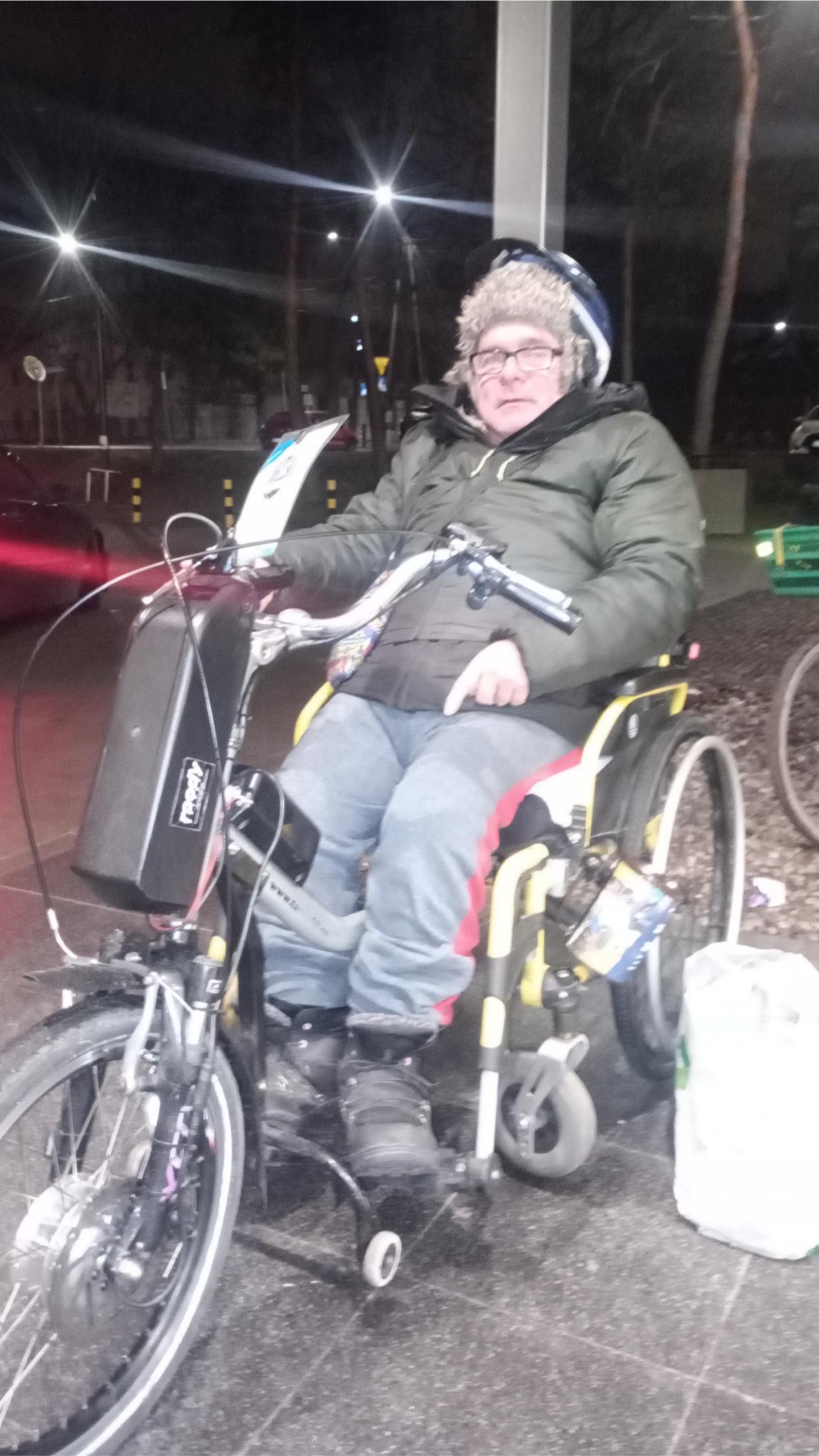 Zdjęcie do wpisu: Zbiórka dla Zbyszka przy Lidlu w Otwocku.